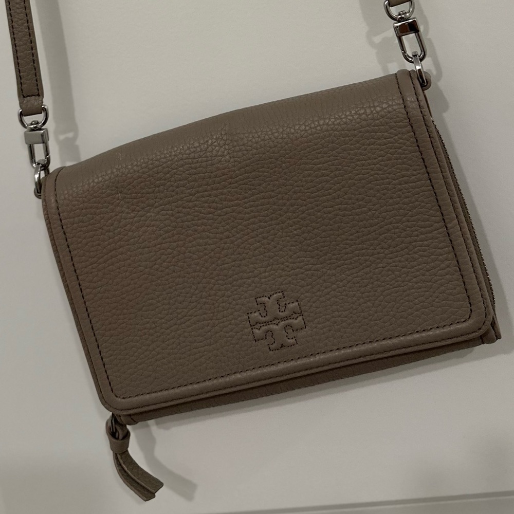 AUTHENTIC TORY BURCH CROSSBODY BAG